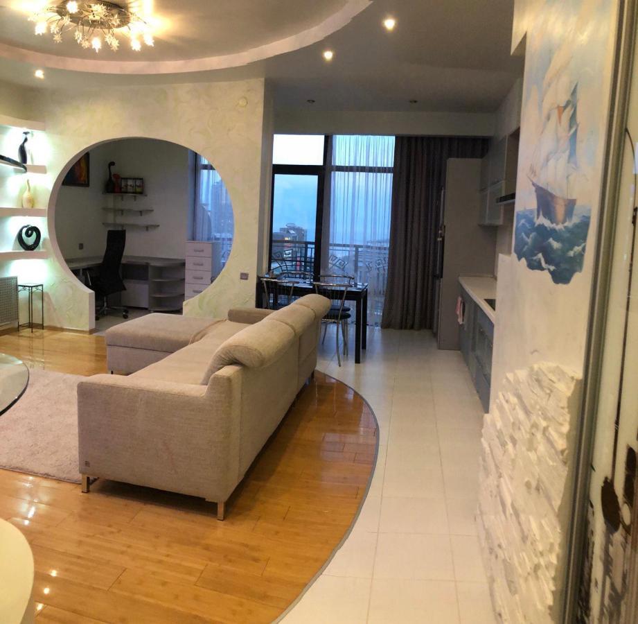 Appartamento "Нова Аркадія", Вид Моря Та Міста Odessa Esterno foto